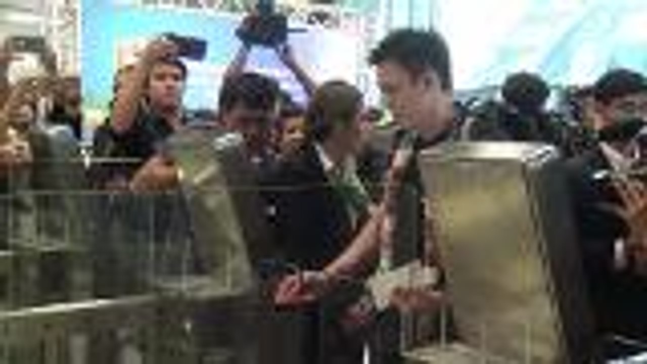 Automated immigration kiosks introduced for Singaporean travelers in Bangkok's Suvarnabhumi airport