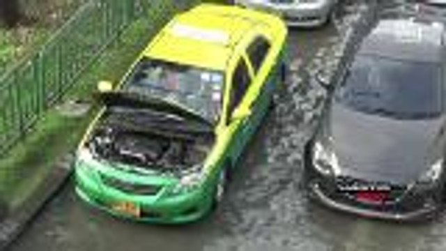 motorists claim compensation from their insurance after Bangkok's massive flash floods