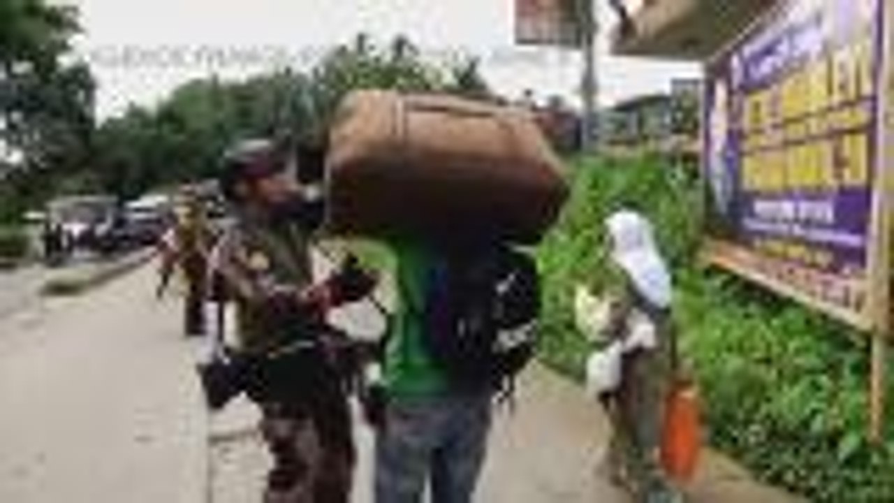 Militants use civilians as human shields in Marawi