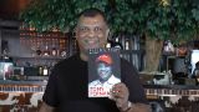 Flying High - Tony Fernandes' memoirs