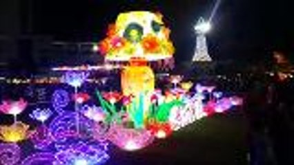 Lantern festival brightens up Sibu
