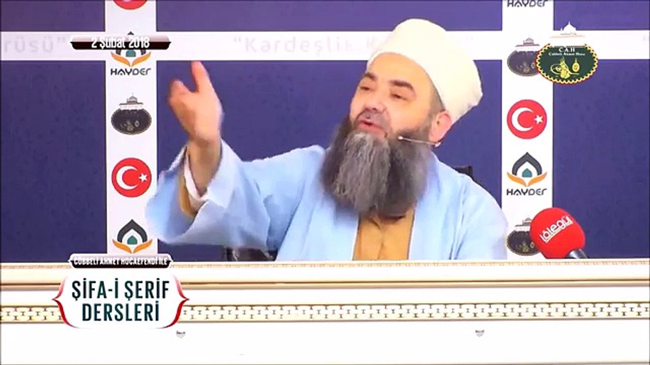 Abdülhamit ne yaptı kendisi kızıyla oturup piyano dersleri yaptılar