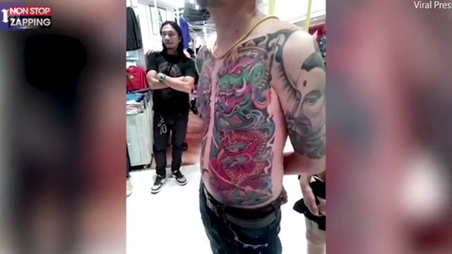 Thaïlande : Des personnes tatouées défilent nues et créent l'indignation (vidéo)