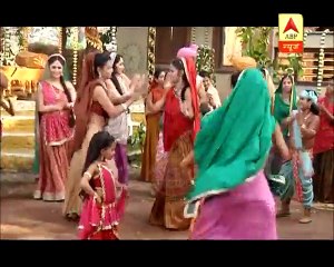 Radha gets angry when Krishna dances with others