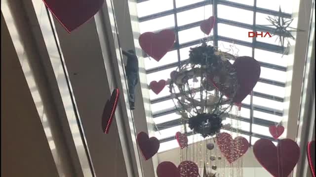 Zonguldak Alışveriş Merkezinde İntihar Girişimi