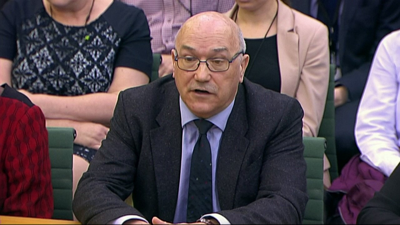 Oxfam bosses apologise for Haiti scandal