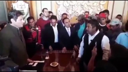 Le MIENTAN SU MADRE en Plena Sesion que cumpla sus promesas