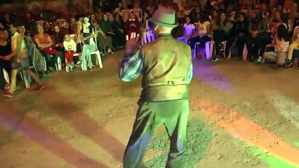 Düğünde Çiftetelli Oynayan Dayı Kopuyor