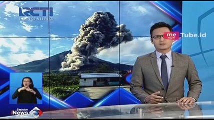 Erupsi Gunung Sinabung, Warga Bersihkan Abu Vulkanik