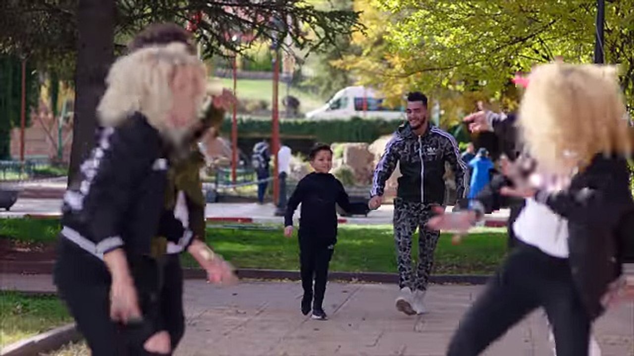 Zouhair Bahaoui - MUCHAS GRACIAS - Exclusive Music Video - زهير البهاوي