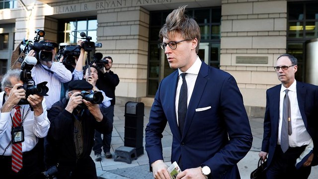 Acusação a advogado relança investigação das ligações Trump-Rússia