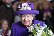 Queen Elizabeth Joins Anna Wintour at London Fashion Week
