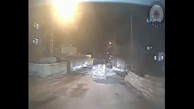 Teröristler zırhlı araca böyle saldırdı