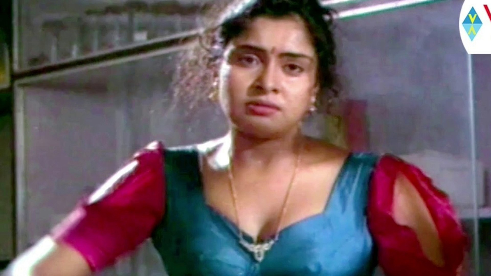 Actress Pragati Aunty Letesht Xxx - Telugu Actress Pragathi Shocking Rare Video - video Dailymotion