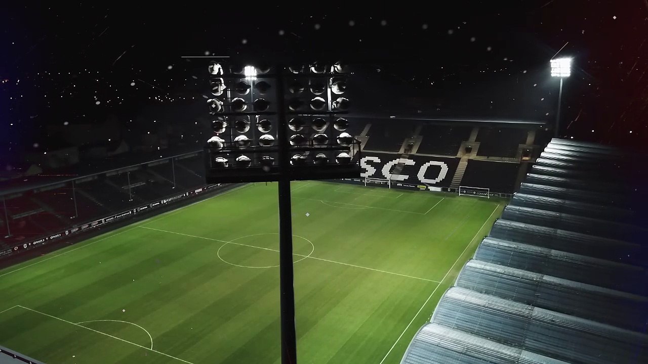 La tribune Colombier se dévoile