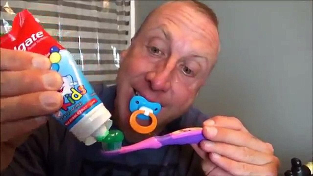 Toy Freaks Family Bad Baby Victoria Alien Mommy Annabelle Daddy Spider