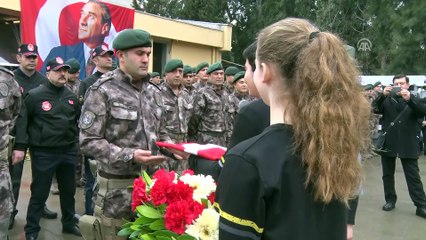 Özel harekat polisleri dualarla Afrin'e uğurlandı - İZMİR