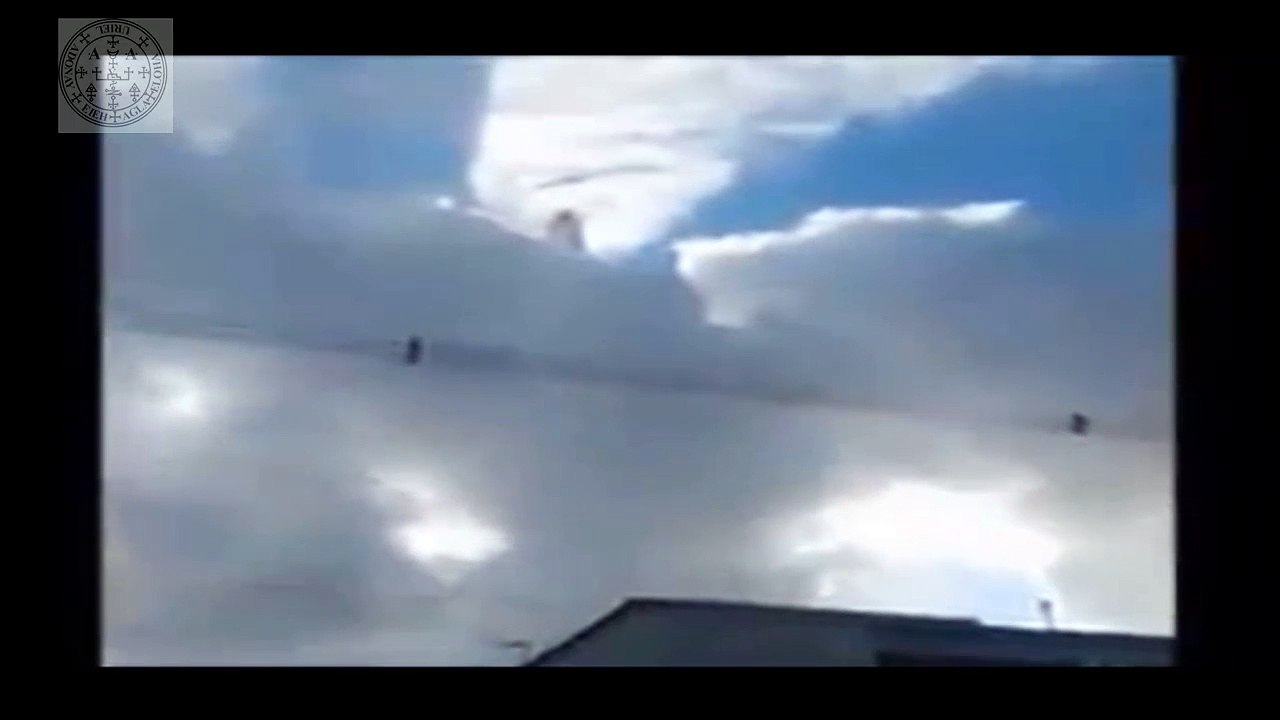 THOR THE GOD OF THUNDER?  THOR EL DIOS DEL TRUENO?