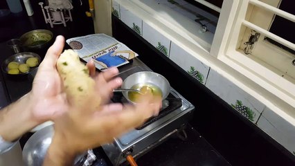 aloo puri recipe in Hindi - आलू पूरी बनाने की विधि