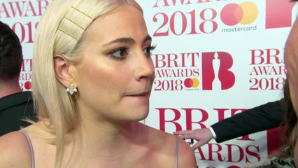 Pixie Lott: Ariana Grande 'like an angel'
