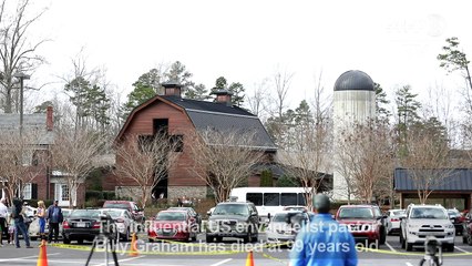 Mourners pay respects to late Reverend Billy Graham