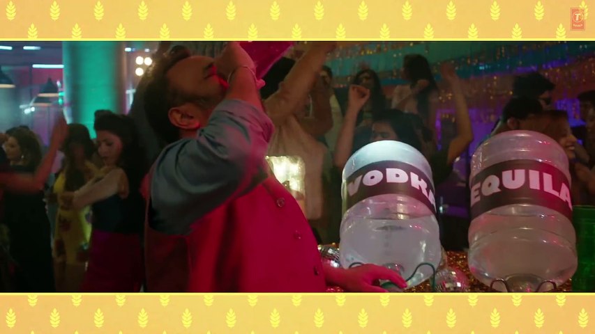 Tumhari Sulu:  "Hawa Hawai 2.0" Video (With Lyrics) | Vidya Balan | Vidya Balan, Neha Dhupia