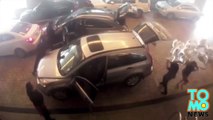 VIDEO: Un homme est filmé voler une voiture, mais pas avant d’heurter quelques personnes