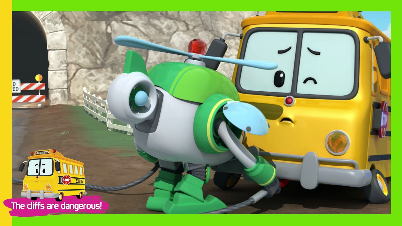 The road is blocked! Help me, Max!! | Lightning Cliff Playset | TOY POLI