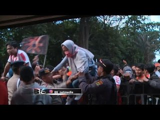 Antusiasme Suporter Piala Presiden Meloncati Pagar Hingga Merusak Pintu - 86