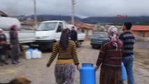 Denizli Çamelili Çiftçiler Mehmetçik Vakfı İçin Süt Topluyor