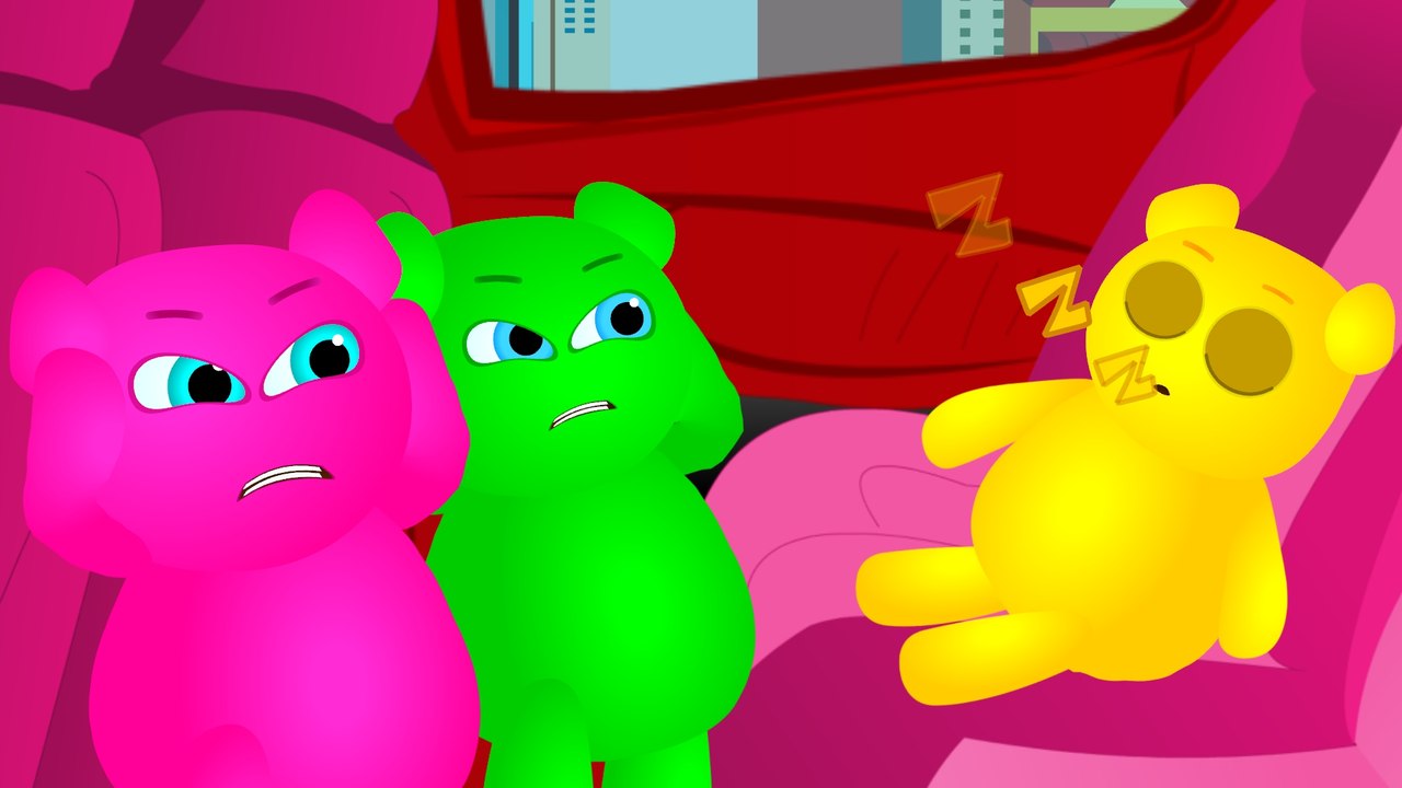 Cute baby gummy bear want to sleep finger family song  nursery rhymes