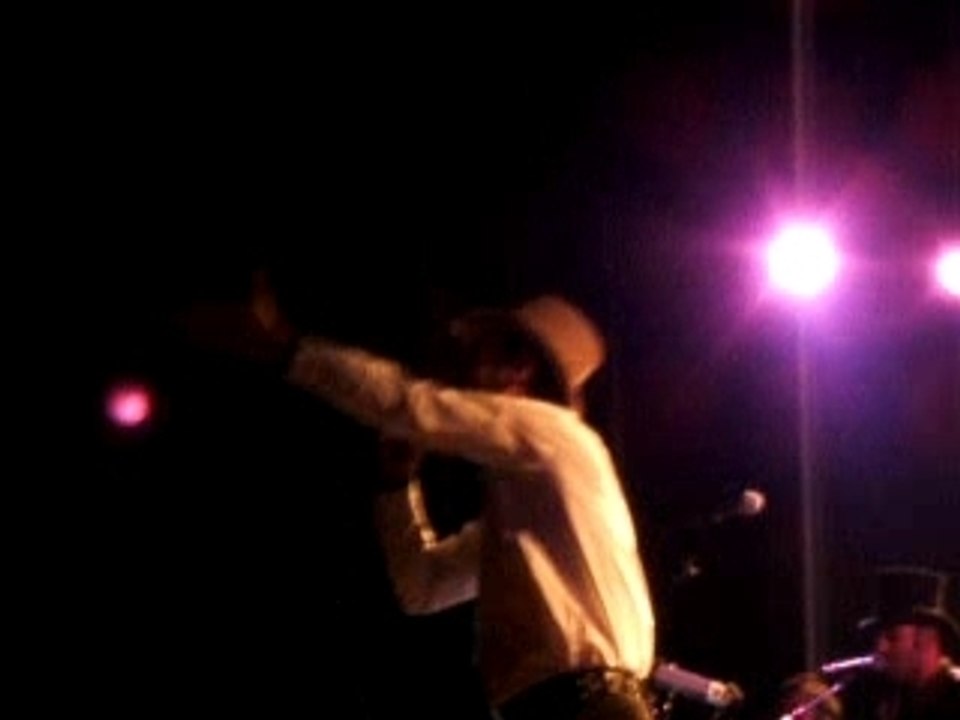 serj tankian empty walls part 2 sur 3