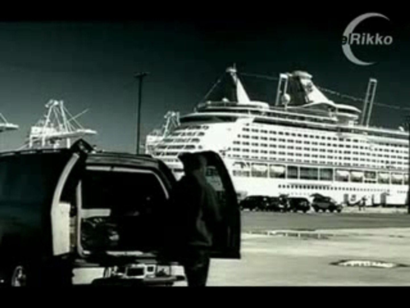 ⁣CLIP : FITFY (50) CENT FEAT AKON : III Still kill