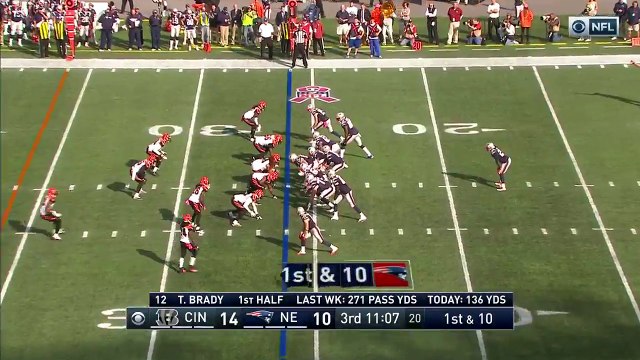 2016 - LeGarrette Blount evades defenders, stays on his feet for 16-yard gain