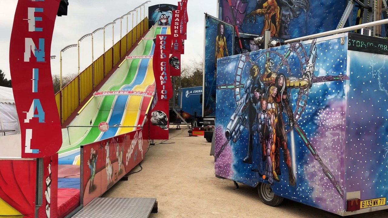 Chevigny-St-Sauveur : avant l'ouverture, on a testé la fête foraine de la fête de l'Escargot