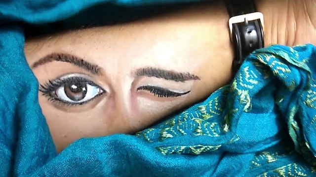 Drawing winking eyes of Priya Prakaash Varrier | Oru Adaar Love Song Actress | how to draw realistic eye |