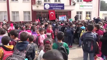 Akçakale'de Öğrencilerden Zeytin Dalı Harekatı'na Destek