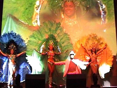 Samba-Tänzerinnen von Copacabana Sambashow Berlin in einer Samba-Gala