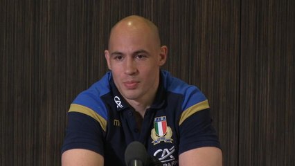 Six Nations - Parisse : "Ne pas jouer petit bras"