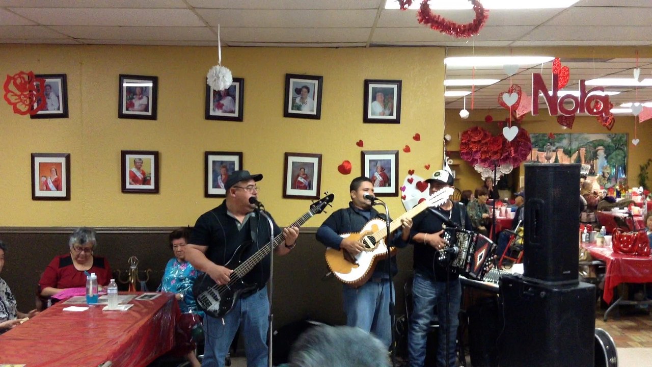 grupo de corridos