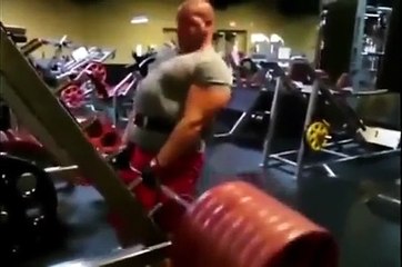 Dude With Weird Dance Move In Gym