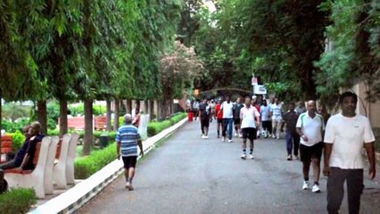 இது காதலா நீங்களே சொல்லுங்க இவனுங்கள என்ன பண்ணலாம்