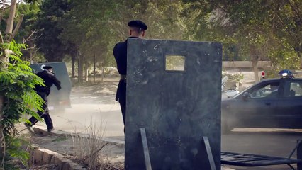 أحد أقوى مشاهد الأكشن في مسلسل #شهادة_ميلاد ... لما تشوف كمين شرطة لازم تتاكد الأول ؟
