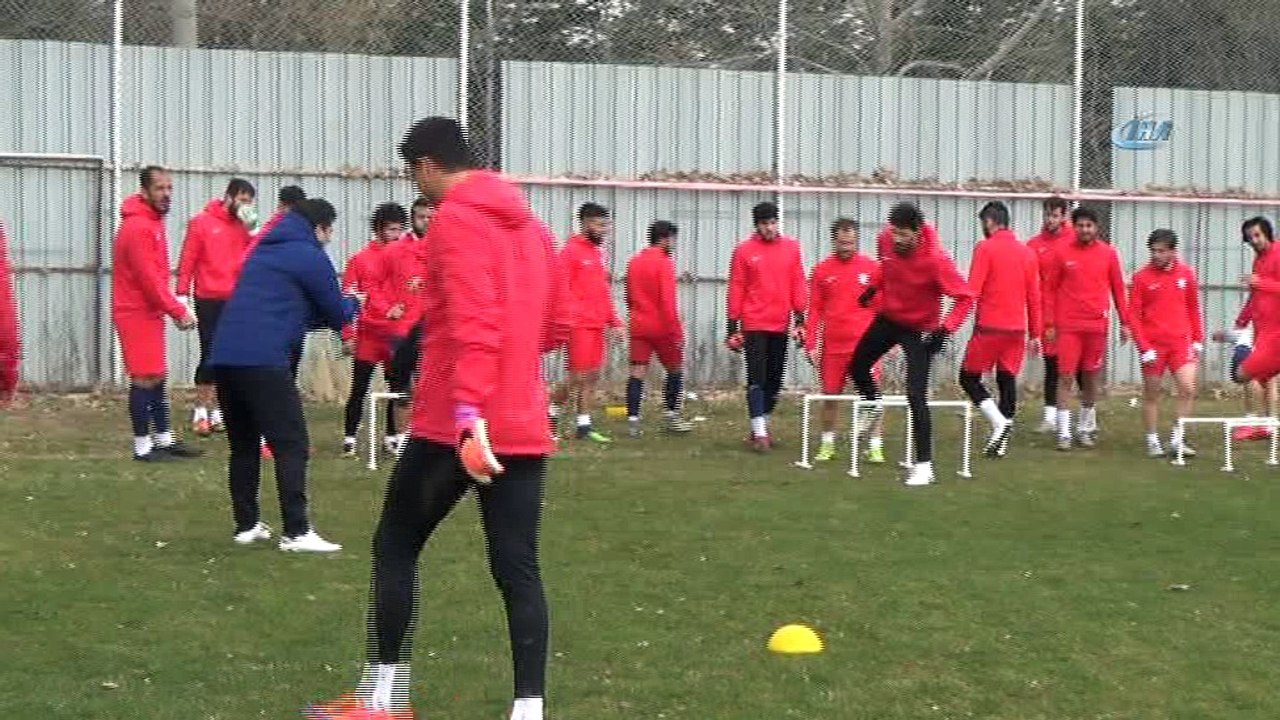 Forvetti kaleci oldu, şimdi bir çok takımın gözdesi