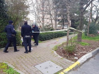 Ataköy'de Sabah Sporu Yapan Şahsa Silahlı Saldırı