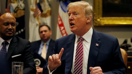 Professores contra ideia das armas de Donald Trump