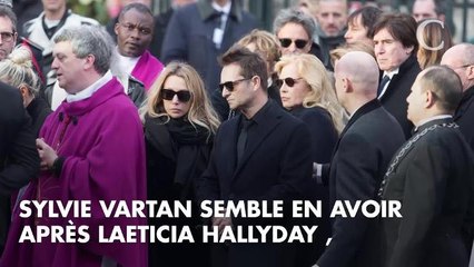 Pourquoi Sylvie Vartan "n'apprécie pas" Laeticia Hallyday