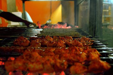 Tavuğa Kekik Yerine Bonzai Koyup 1 Kişinin Ölümüne Neden Olan Kadına 15 Yıl Hapis