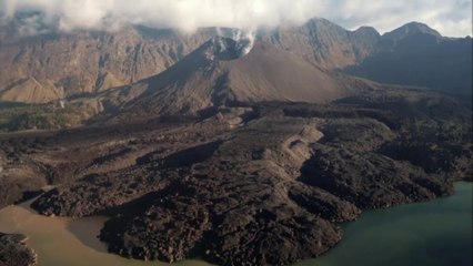 Disaster Strikes - Killer Volcanoes - That Can Destroy Earth.