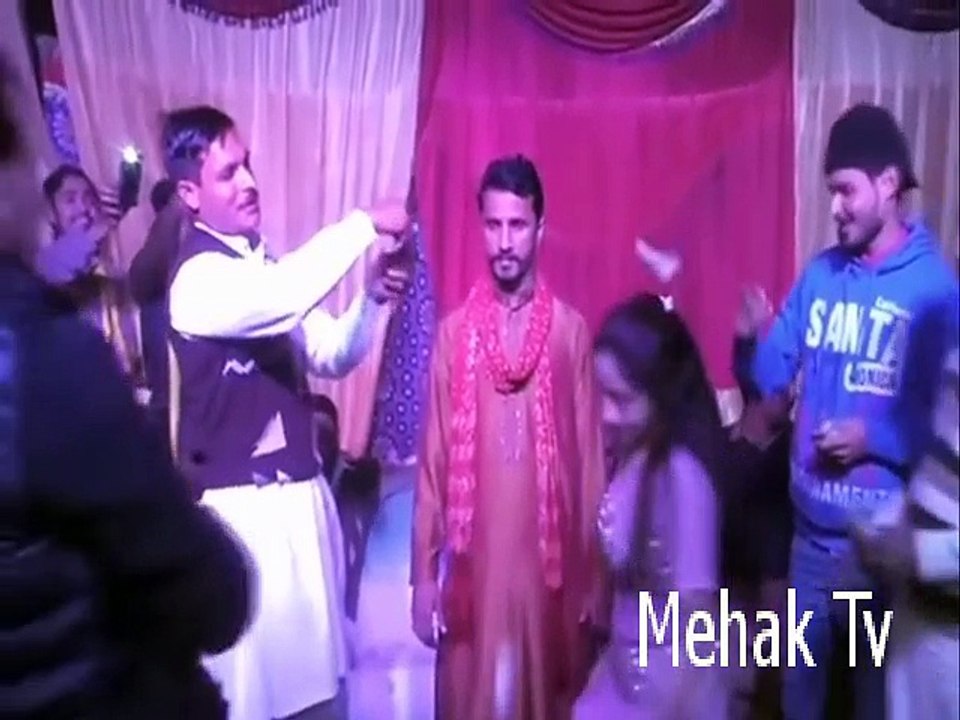 DHOLA VE DHOLA TERI YAARI Hot Pakistani Mujra Pakistani Wedding dance - YouTube(3)